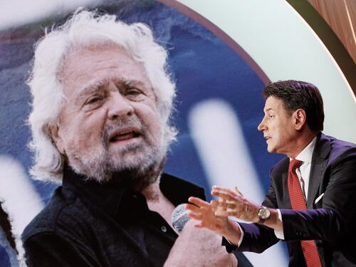 Vaffa di Conte a Grillo, guerra legale sul simbolo e "comizio" all'Assemblea