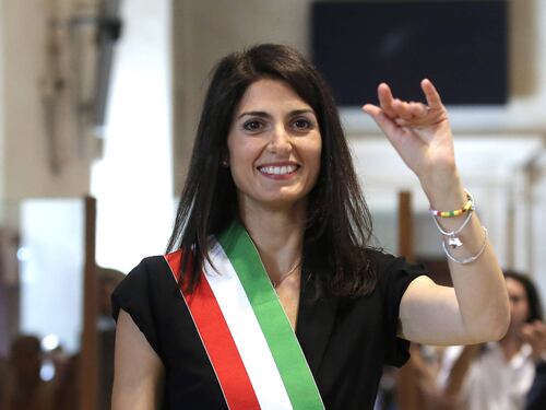 La zanzara tigre porta in tribunale la Raggi