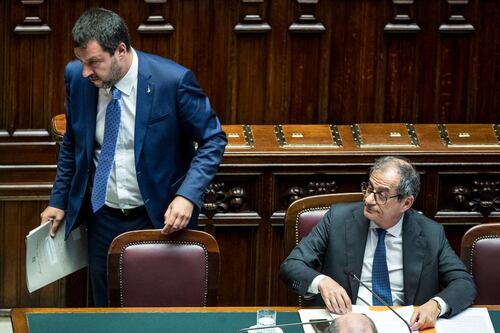 A Tria rimane una settimana per placare l'Ue