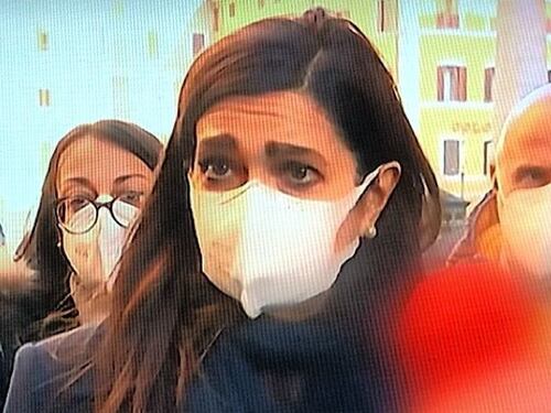 Da Porro le acrobazie di Laura Boldrini sulla colf. Capezzone, doppia bordata: così vince il premio Scanzi...