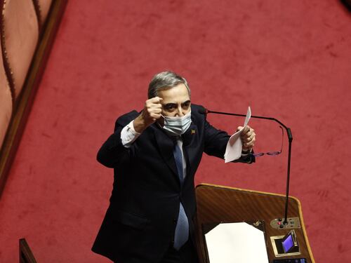 Virginia Raggi risarcisca i romani: Maurizio Gasparri a valanga sul flop capitale