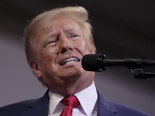 Elezioni 2022, Donald Trump fa l'endorsement a Giuseppe Conte