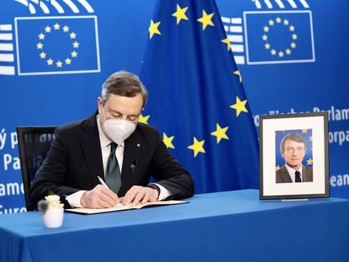 Crisi Ucraina, Draghi in videoconferenza con Biden
