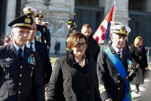 In scena la (mala) parata dei tre generali