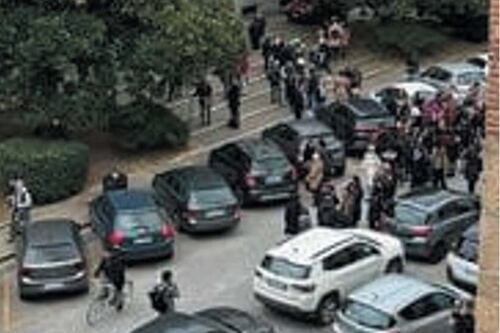 Cospito, gli anarchici pronti a colpire. E rivendicano la bomba a Pisa