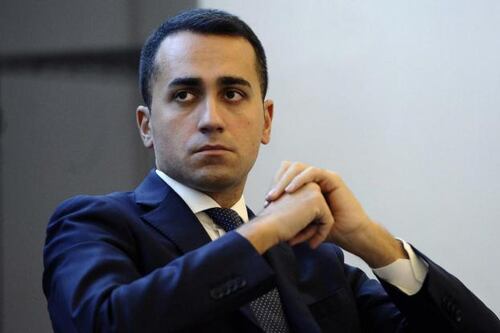 Massoni e furbetti. M5S ancora nel caos