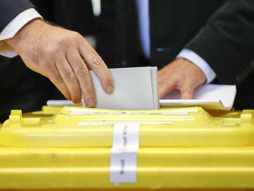 Elezioni in Baviera, tonfo degli alleati della Merkel. Boom dei Verdi, Afd all'11%