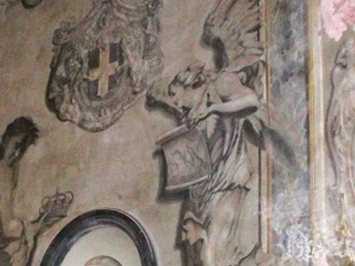 Angelo con il volto di Meloni, eccolo prima del restauro (e l'Italia c'è già)