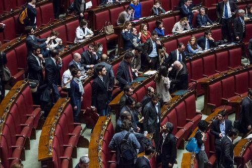 Politici italiani i più pagati al mondo
