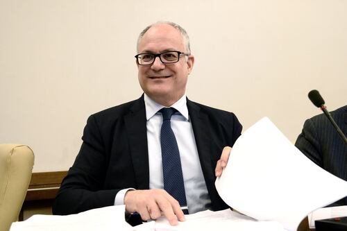 Nessuna pietà: l’Imu si paga. Gli italiani aspettano i soldi del governo, intanto sborsano