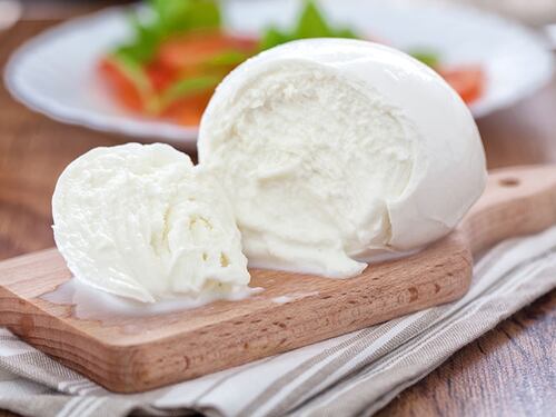 La mozzarella di bufala? I gourmet la mangiano così