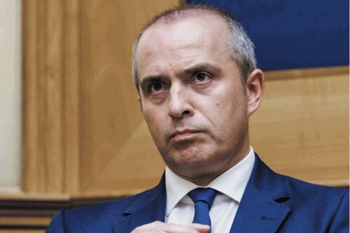 Luca Pirondini, conflitto di interesse M5s: emendamento milionario per il teatro con cui collabora