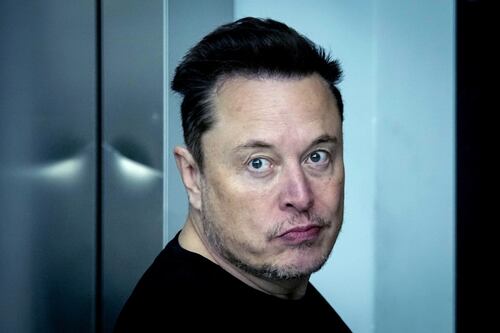 Musk ora va all’attacco di Telecom: ostacoli sull’internet veloce di Starlink