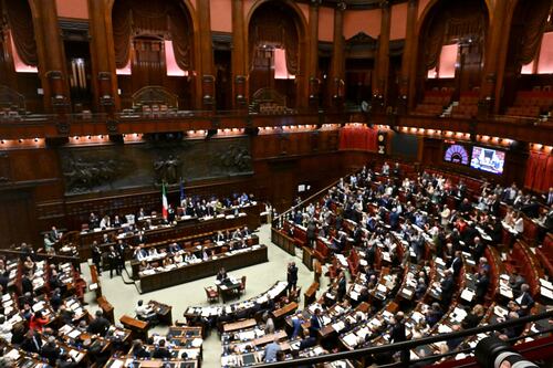 Legge elettorale, bocciato l’emendamento sulle preferenze. È caccia ai trentuno franchi tiratori