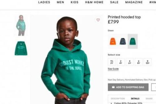 Felpa con la scimmia, bufera su H&M. Ma nessuno protesta per il bimbo drag queen