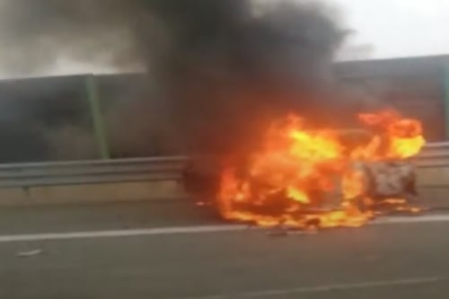 Schianto in autostrada. Assiste alla morte di figlia e marito