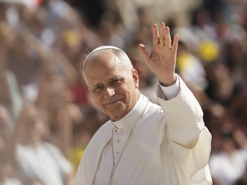 Vaticano, il ritorno al passato di Papa Leone: chi ha scelto come autista personale