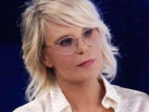 Maria De Filippi, Signorini rivela la concessione dopo la morte di Costanzo