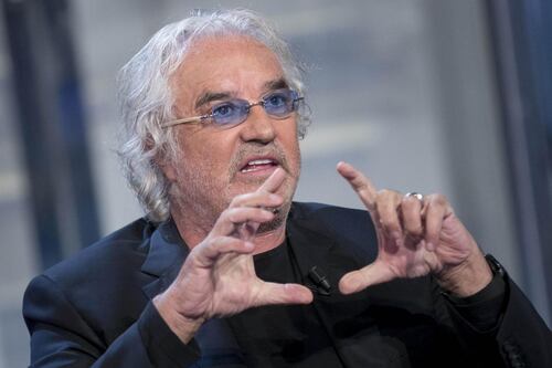 A Matteo Renzi resta solo Flavio Briatore