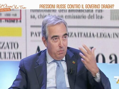 La mano di Vladimir Putin dietro la crisi di governo? Maurizio Gasparri attacca: “Letta e Calenda ubriachi?”