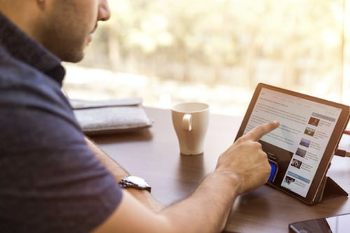 Gli italiani e le recensioni: 9 su 10 si fidano del web
