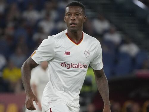 Roma, Gini Wijnaldum fa sorridere José Mourinho: torna in gruppo a Natale