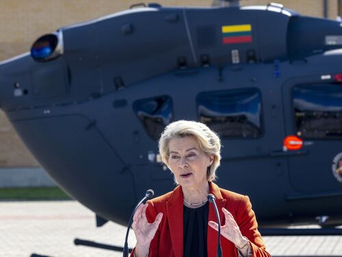 Ue, ansia per il volo di von der Leyen e accusa alla Russia. Gelo dal Cremlino