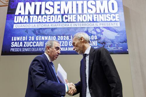 Antisemitismo, Delrio partecipa all’evento promosso da Gasparri. Così diventa bestia nera dei ProPal