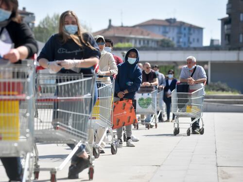 Buoni spesa, a Roma ancora si aspetta