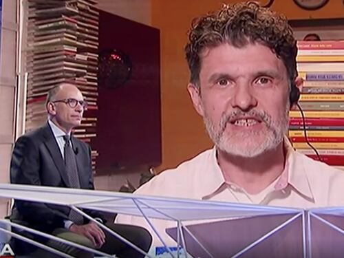 In Onda, Luca Bottura ridicolizza Letta: "Dica qualcosa di sinistra". E in studio ridono tutti