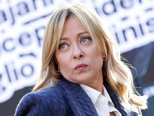 La Corte d'appello libera l'imam, Meloni: "Sicurezza impossibile con questi giudici"