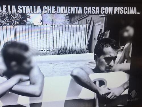 "Solo una stalla". Ma le foto nella piscina del villino incastrano Di Maio