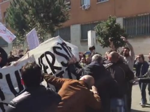 Alla Sapienza c'è la Fedeli, tensione e tafferugli