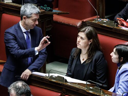 Il caso Bari travolge il Pd, Orlando apre la faida dem: "Chi compra i voti..."