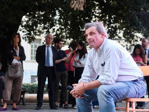 Carlo Calenda vuole fare il sindaco di Roma. Ma recluta i palermitani: l'ultima gaffe