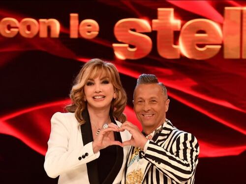 Amici contro Ballando, impensabile: chi ha vinto la sfida in tv