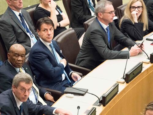 Pagare tutti per pagare menoConte dichiara guerra all'evasione