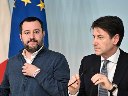 Conte si immola sulla Diciotti e blinda Salvini