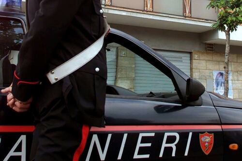 Neonato morto nascosto nella valigia