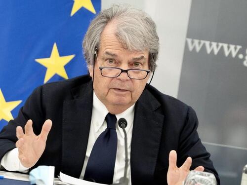 Brunetta e la capacità di infliggersi del male. Rivolta nelle chat, cosa bolle in Forza Italia