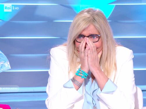 Mara Venier non regge e scoppia in lacrime: scusatemi