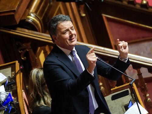 Matteo Renzi contro il governo Meloni: una petizione per il bonus cultura