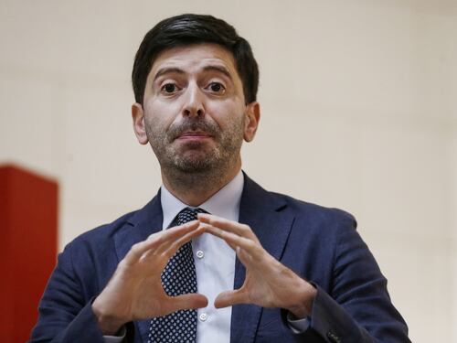 Vogliono vietare anche le feste private. La minaccia di Speranza