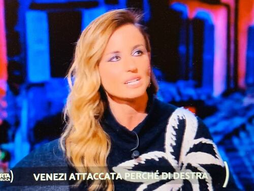Beatrice Venezi contestata: "Mai un collega chiamato comunista"