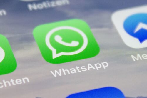Tre ore in Paradiso senza i messaggi vocali di WhatsApp