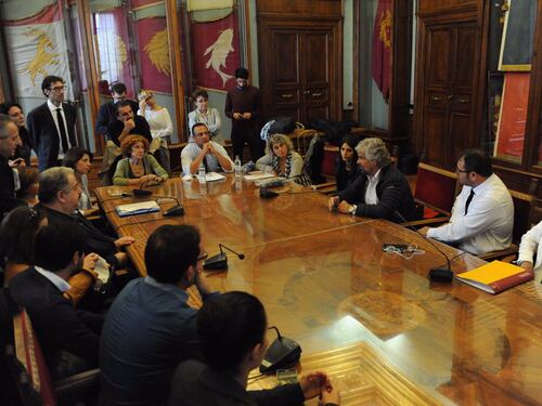 Beppe Grillo in Campidoglio benedice Virginia Raggi e la sua squadra
