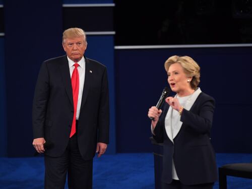 Trump resiste, la Clinton manca il ko
