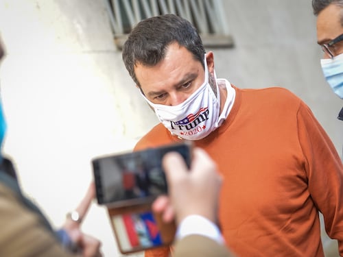 Lega tre punti sopra il Pd, frenano FdI e M5S