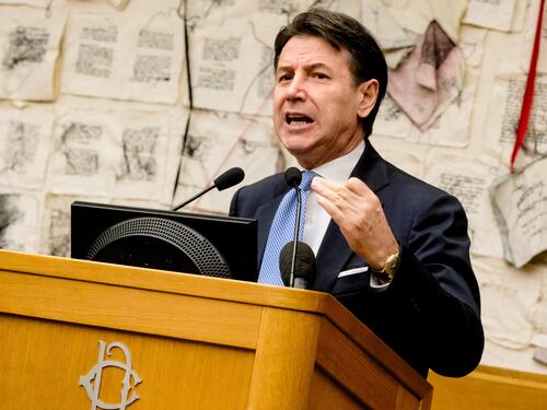 Il M5S resta isolato in Europa. “Rischio irrilevanza”, Conte le tenta tutte