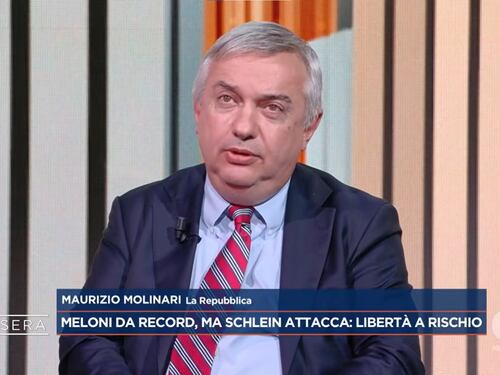 4 di sera, Molinari smonta le tesi di Schlein: “Meloni non è estrema destra. Pd succursale del M5S"